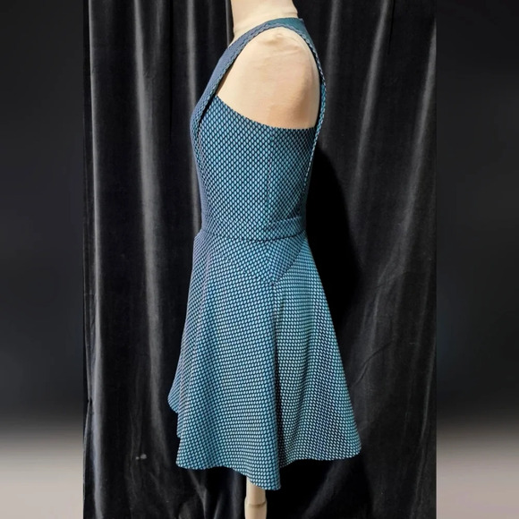 A/X Armani Exchange Elegant Blue Sleeveless Dress - Picture 2 of 7